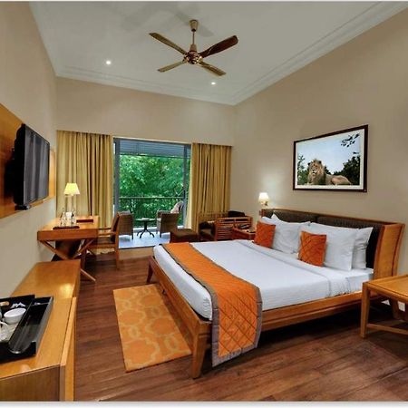 Ibiza The Fern Resort & Spa, Kolkata Ngoại thất bức ảnh