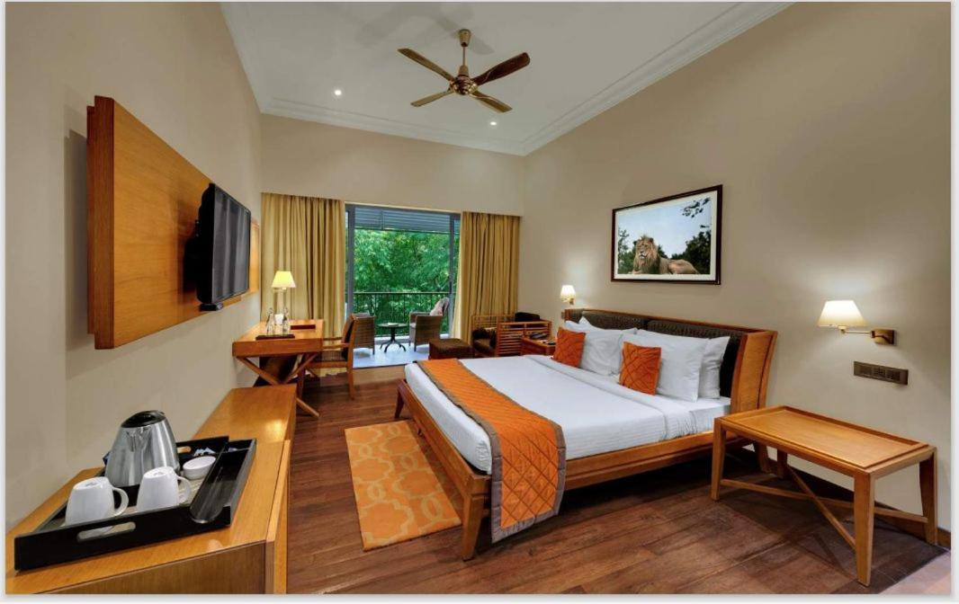 Ibiza The Fern Resort & Spa, Kolkata Ngoại thất bức ảnh
