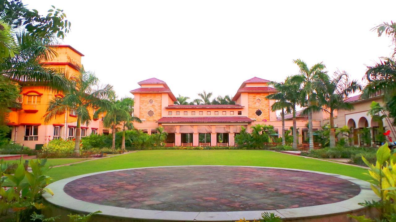 Ibiza The Fern Resort & Spa, Kolkata Ngoại thất bức ảnh