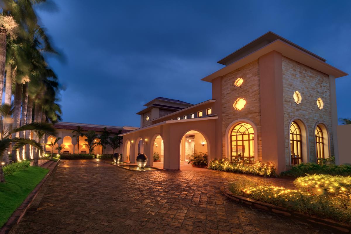 Ibiza The Fern Resort & Spa, Kolkata Ngoại thất bức ảnh